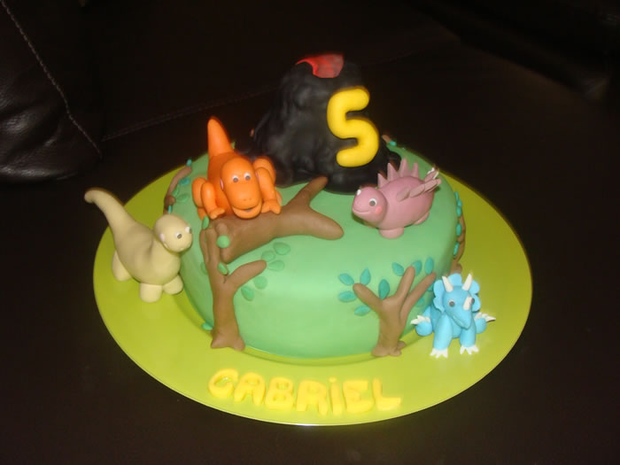 Le gâteau dinosaure