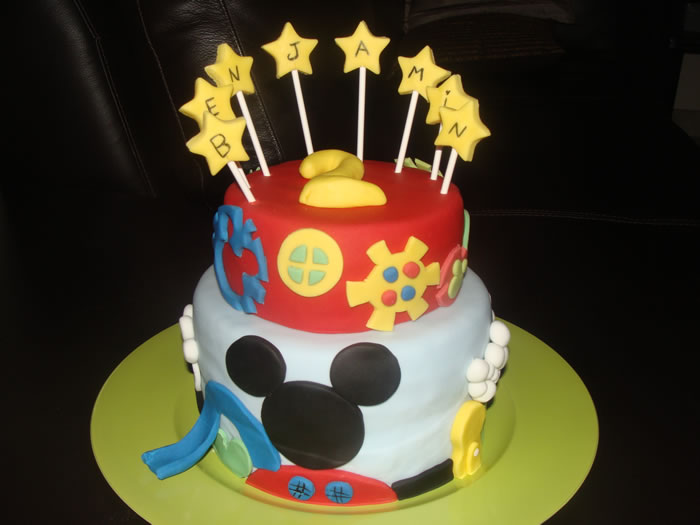 Un gâteau à étage Mickey pour Benjamin